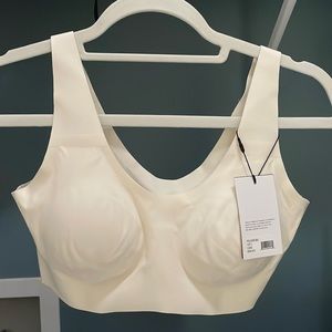 NWT Knix LuxeLift Pullover Bra, Cloud, L